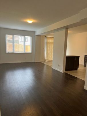 For Lease - 920 Tartan Court, Kitchener, Ontario - Photo 1