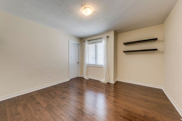 For Lease - 3231 Skipton Lane, Oakville, Ontario - Photo 1