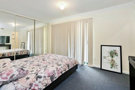 Stylish 3 bedroom - Photo 5
