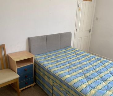 Room in a Shared House, Luckwell Road, BS3 - Photo 2