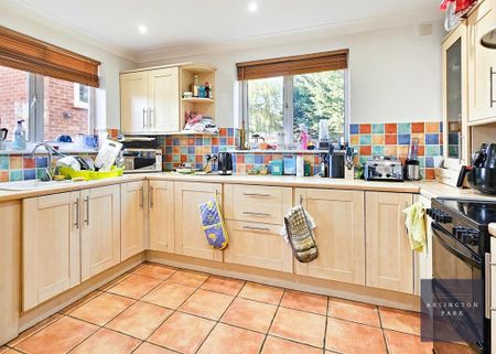 1 bedroom in a house share to rent - Photo 5