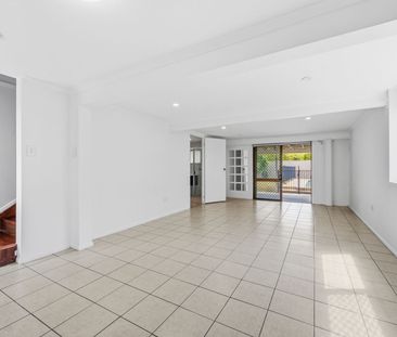 Christmas by the Pool - Your New Home Awaits! - Photo 3