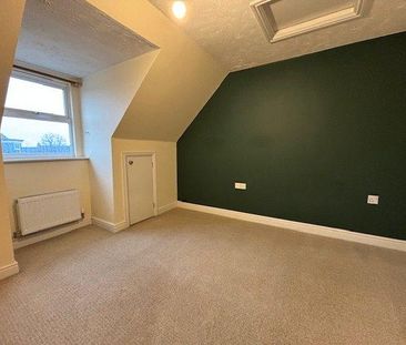 3 bedroom semi-detached house to rent - Photo 6