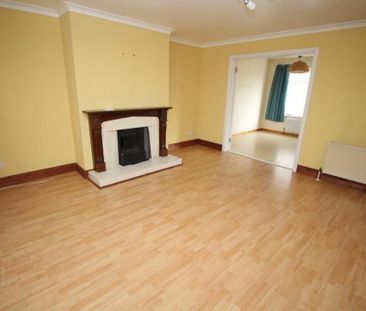 4 Hillview Crescent, Carrickfergus, BT38 8YR - Photo 3