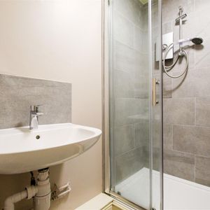 Room 6, East Road, Cambridge - Photo 2