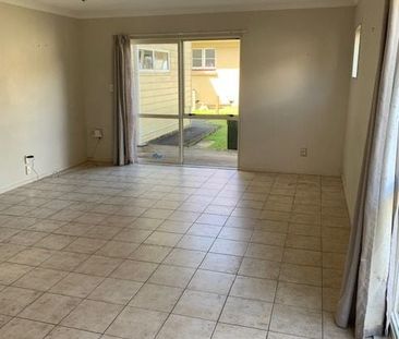 Easy living in good location - Photo 1