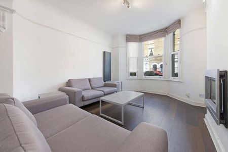 4 bedroom detached house to rent - Photo 2