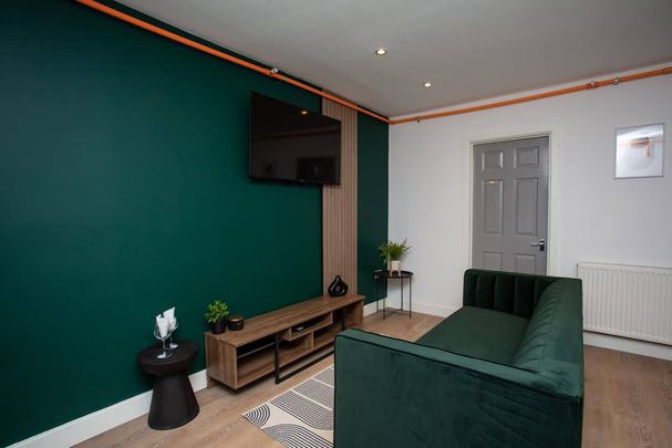 North Parade - Photo 1