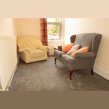 79 Milbourne Street – First Floor Flat - Photo 2