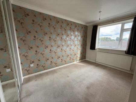 3 bedroom terraced house to rent - Photo 2