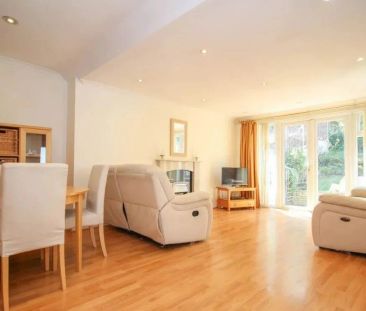 3 bed semi-detached bungalow to rent in St. Georges Drive, Watford,... - Photo 1