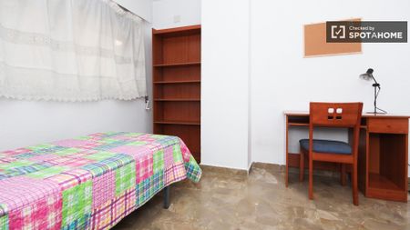 granada, Andalusia 18012 - Photo 2