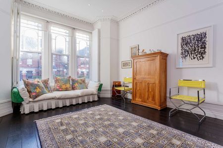 Whitehall Park - Photo 4