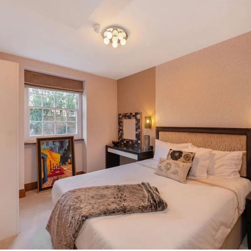 Prince Albert Road, Regents Park, London, NW1 7SR - Photo 1