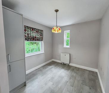 2 bedroom retirement property to rent - Photo 5