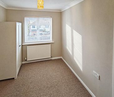 2 bedroom semi-detached house to rent - Photo 5