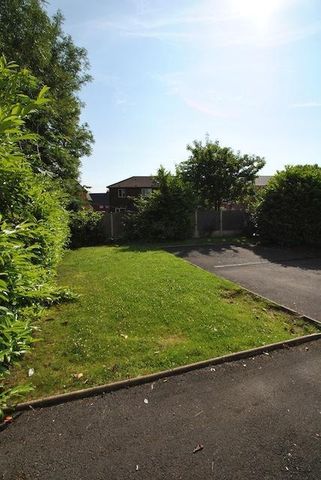 8 bedroom detached house to rent - Photo 5