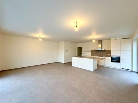 KWALITATIEF NIEUWBOUWAPPARTEMENT MET 2 SLAAPKAMERS, TERRAS EN GARAGE - Photo 3