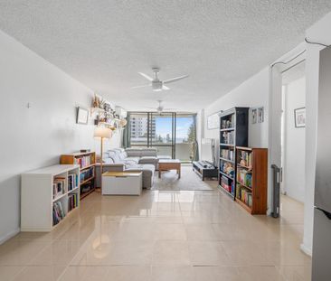 Coastal Living with Ocean Views in the Heart of Surfers Paradise - ... - Photo 2