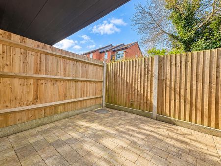 2 bedroom flat to rent - Photo 5