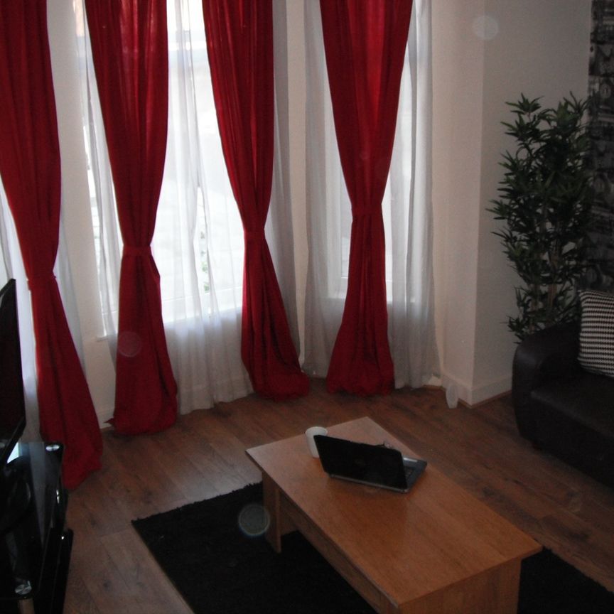 5 Bed Terraced House, Nelson Street, M7 - Photo 1