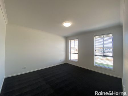 4 Bedroom Family Home - Photo 3