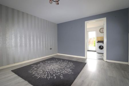 3 bedroom semi-detached house to rent - Photo 4