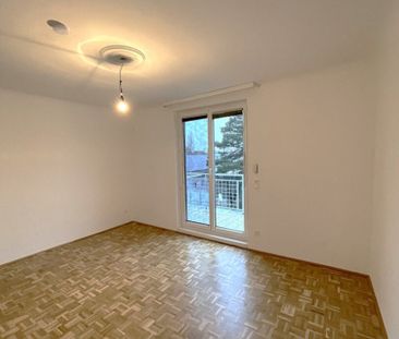 Mieten Sie im Dachgeschoss, ideale Lage, 2 Zimmer, 2 Terrassen & gr... - Photo 3