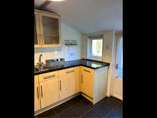 2 bedroom terraced house to rent - Photo 1