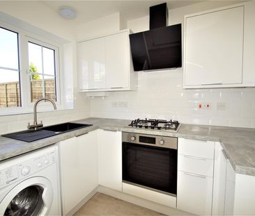 Mead Road, Leeds - Photo 5