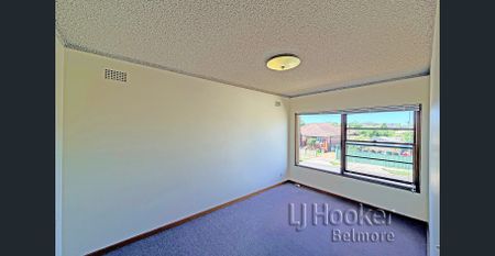 Ultra-Convenient Location - Photo 2