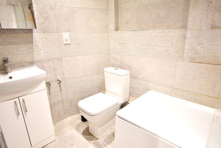 Ground Floor, Finchley Road, NW3, London - Photo 3