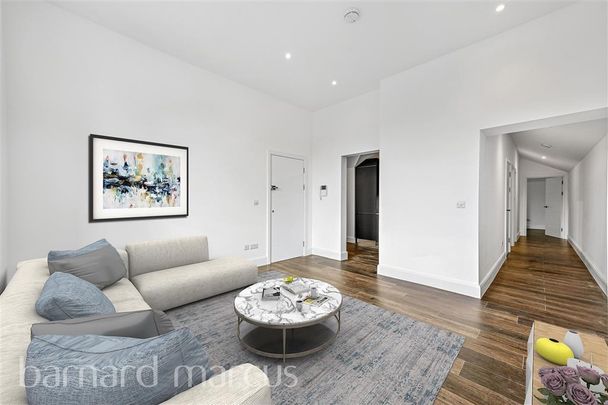 Staines Road East, Sunbury-On-Thames - Photo 1