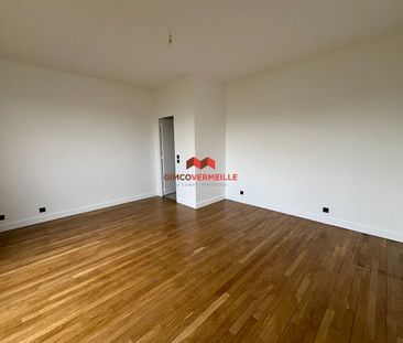 Location Appartement 4 pièces 141m² - Photo 2