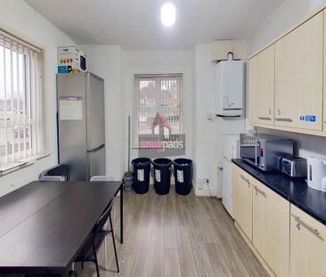 1 bedroom in a house share to rent - Photo 5