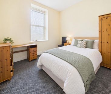 House share to rent - Photo 2