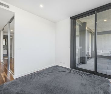 Do not miss this gem! 2 bed 2 bath & 2 car spaces - Photo 4