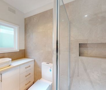 Renovated 3-Bedroom Home in Prime Coburg Location - Photo 3