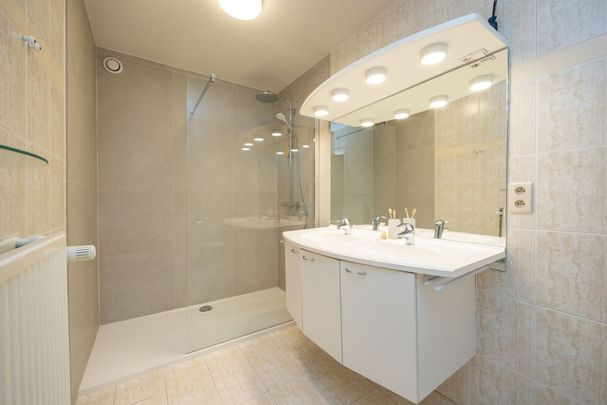 Gelijkvloers appartement met uniek groen zicht op GOLF van Brasschaat - Photo 1