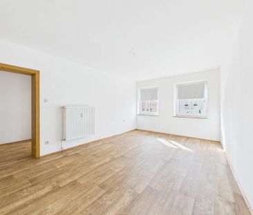 Geräumige 2-Zimmer-Wohnung in älterem Gebäude inmitten des Marktes ... - Photo 2