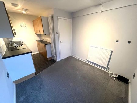 1 bedroom flat to rent - Photo 4