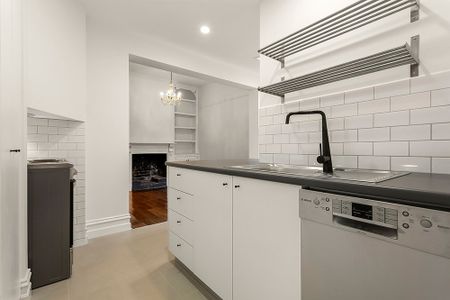 82 Munster Terrace, North Melbourne VIC 3051 - Photo 4