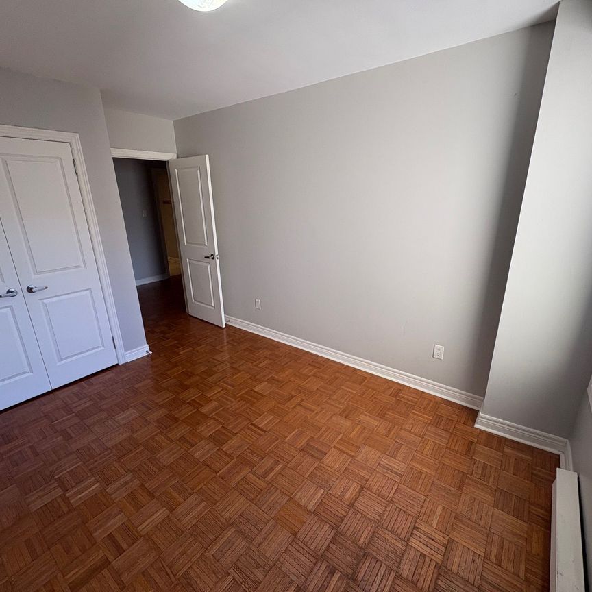 For Lease - 341 Lakeshore Road Unit# 2, Oakville, Ontario - Photo 1