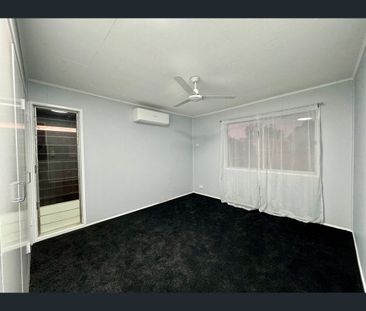 29 BRADMAN Street, Moranbah, Qld 4744 - Photo 4