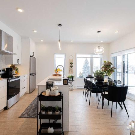 LUXUEUX condo 4 1/2 **Tout inclus** - Photo 4