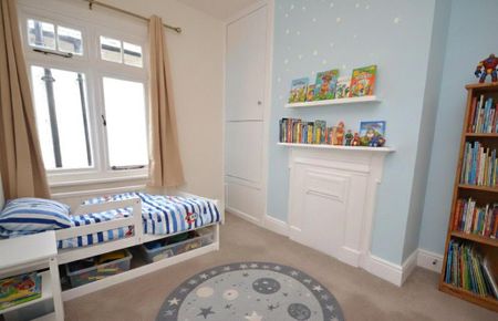 4 bedroom detached house to rent - Photo 3