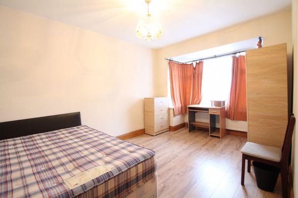 5 bedroom detached house to rent - Photo 1