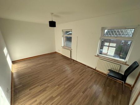 64 Maypole Park, Dromore, BT25 1SH - Photo 4