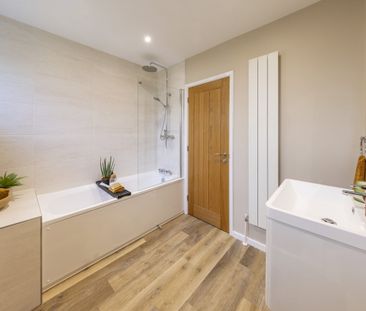 4 bedroom detached house to rent - Photo 4