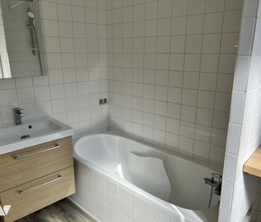 CARVIN: grand T 3 duplex à 750 euros - Photo 6